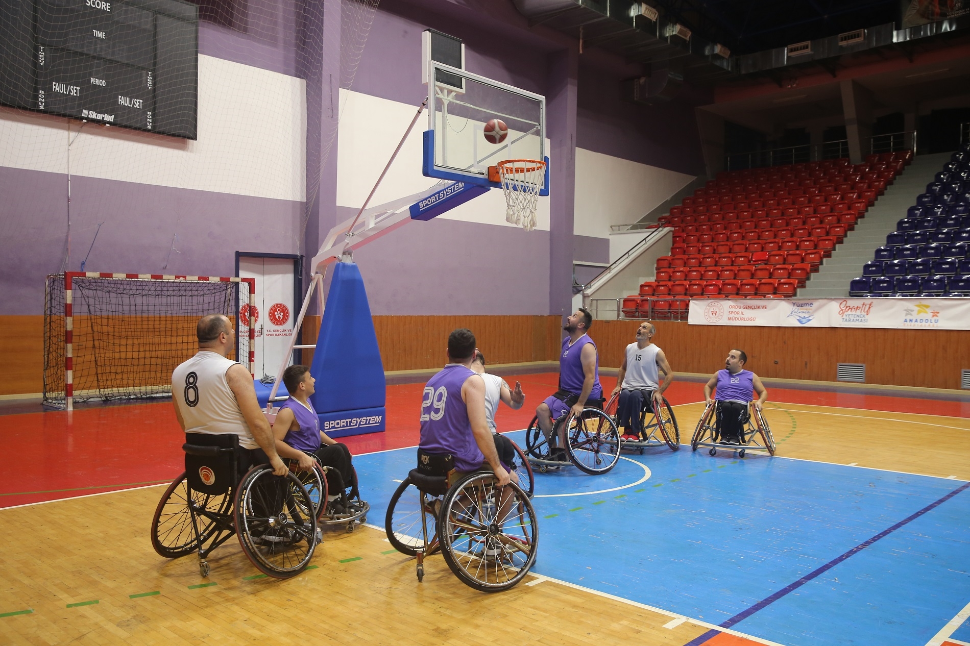 ENGELSİZLER ORDUSU FENERBAHÇE’YE BİLENİYOR